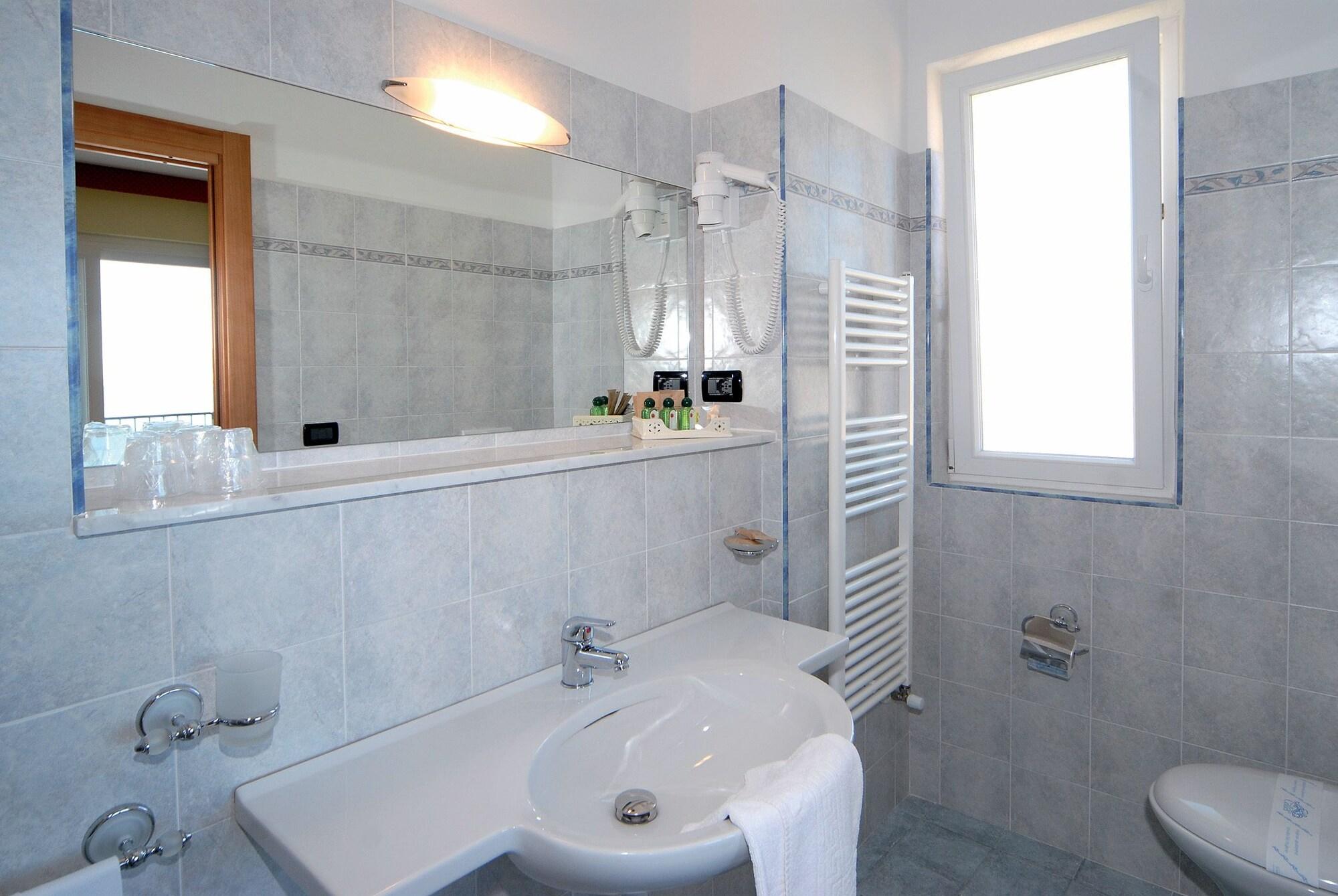 Piccolo Hotel Diano Marina Luaran gambar