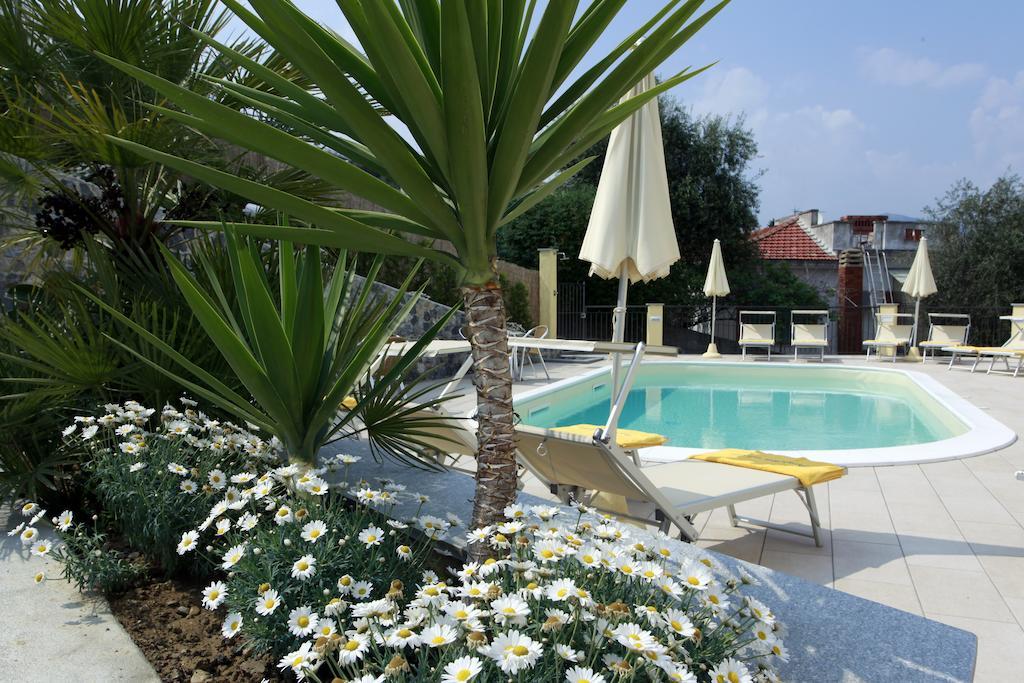 Piccolo Hotel Diano Marina Luaran gambar