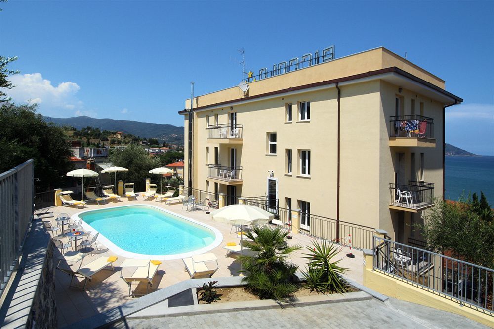 Piccolo Hotel Diano Marina Luaran gambar