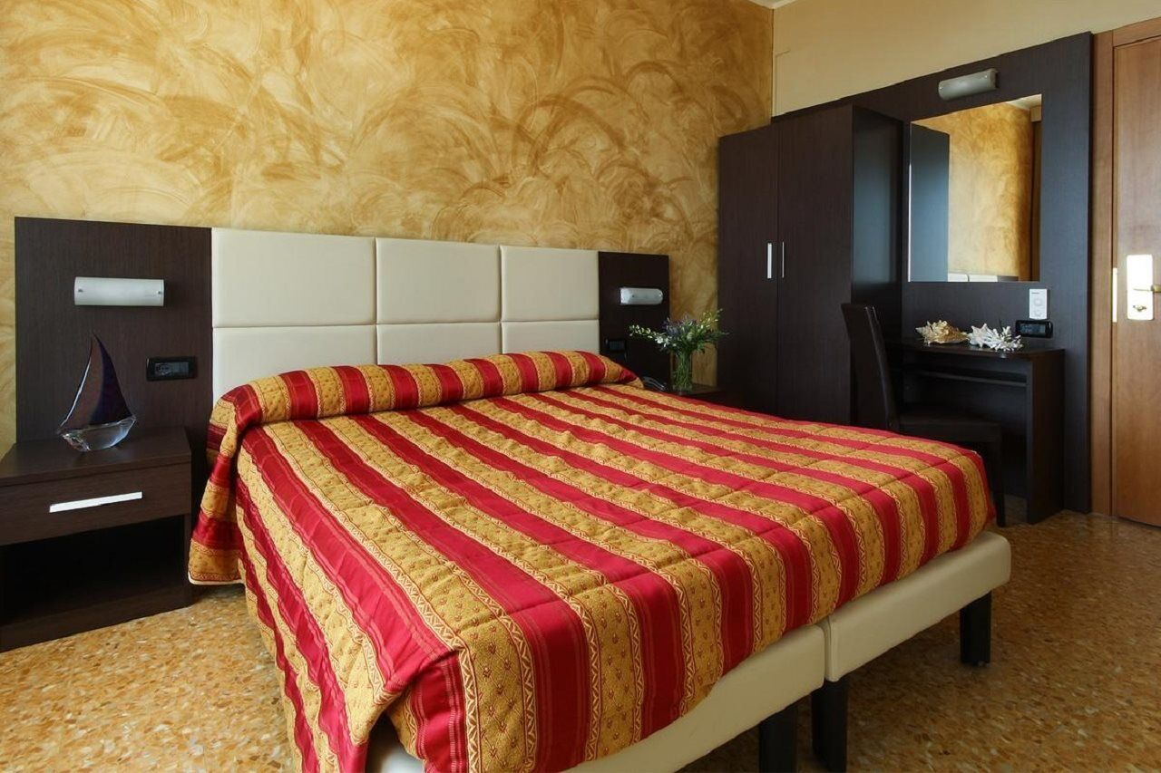 Piccolo Hotel Diano Marina Luaran gambar